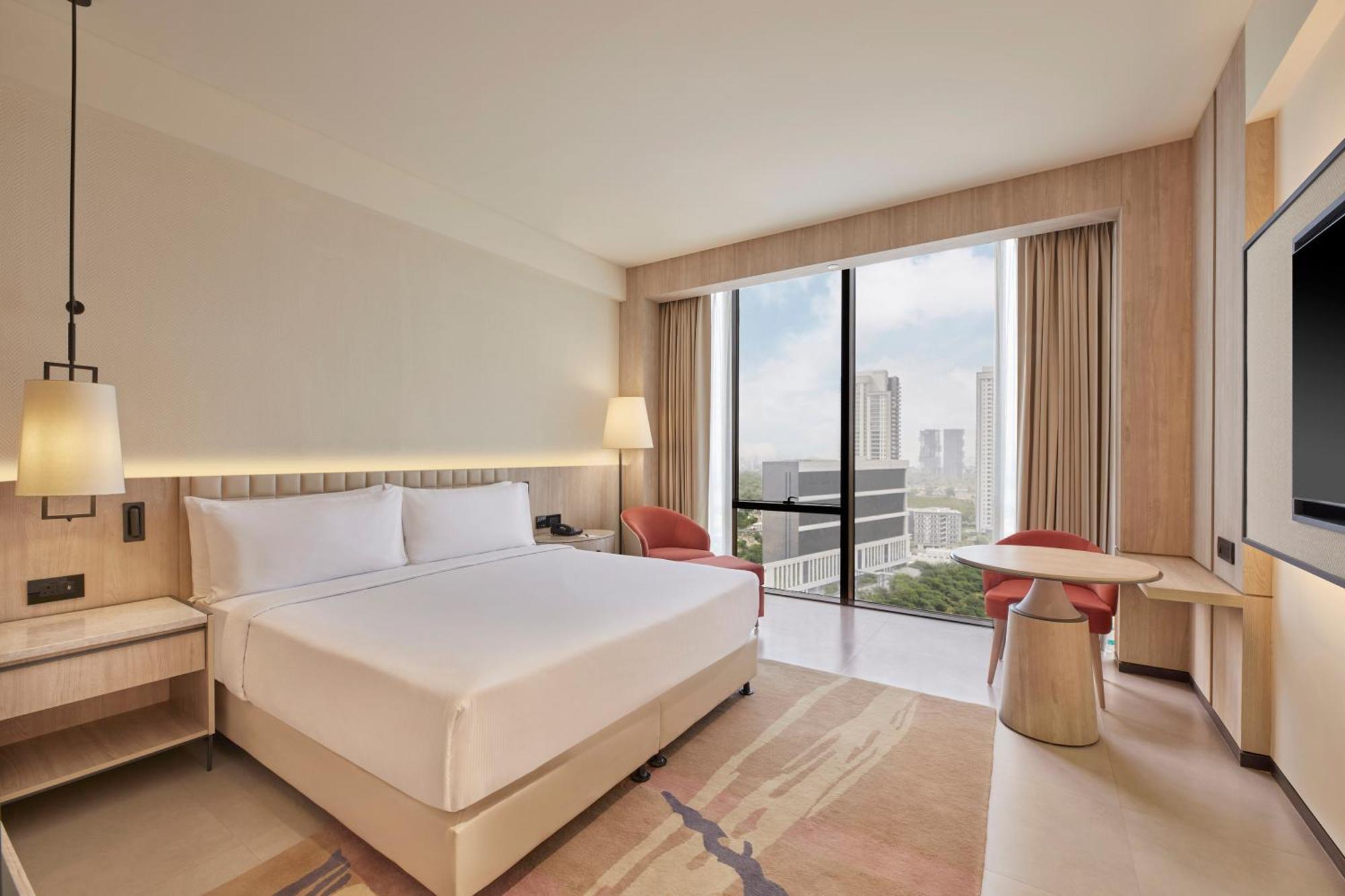 Hilton Gurugram Baani City Centre Гургаон Экстерьер фото